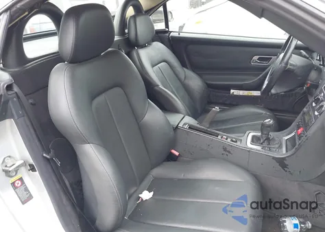 2002 Mercedes-Benz Slk 230 Kompressor из США, поврежденный, VIN WDBKK49F72F255972